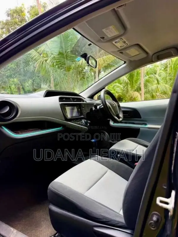 Toyota Aqua S Grade 2013 Car (Used)