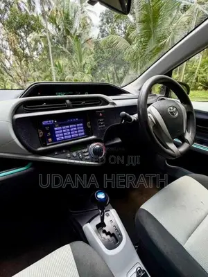 Toyota Aqua S Grade 2013 Car (Used)