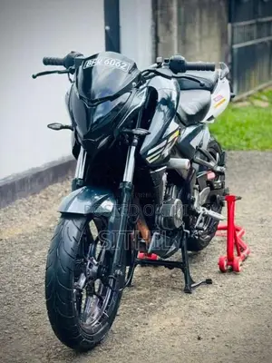 Bajaj Pulsar NS200 BFW 2017 Motorbike (Used)