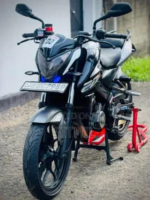 Bajaj Pulsar NS200 BGC 2018 Motorbike (Used)