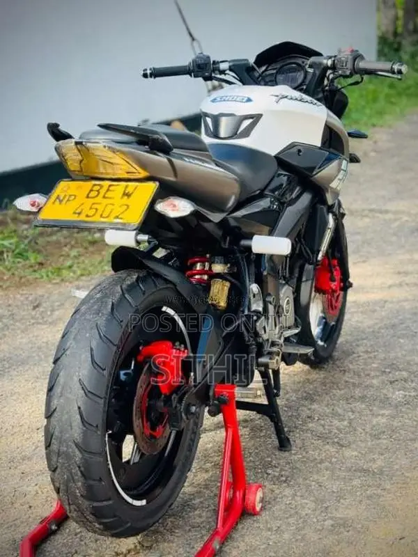 Bajaj Pulsar NS200 BEW 2017 Motorbike (Used)