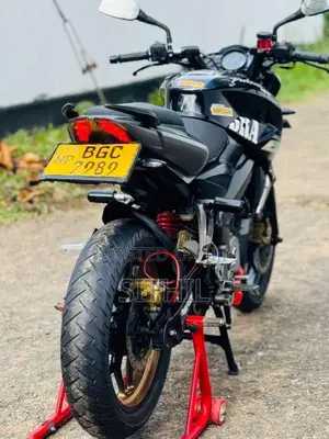 Bajaj Pulsar NS200 BGC 2018 Motorbike (Used)