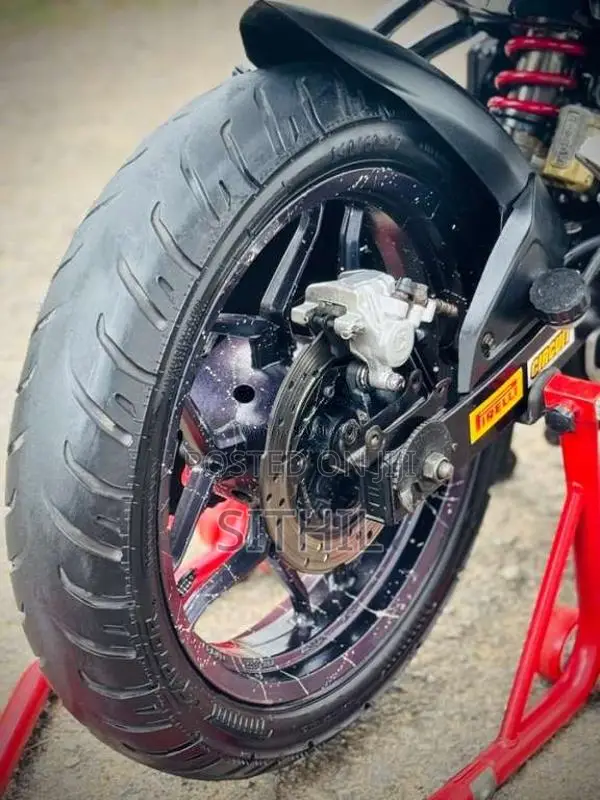 Bajaj Pulsar NS200 BFW 2017 Motorbike (Used)