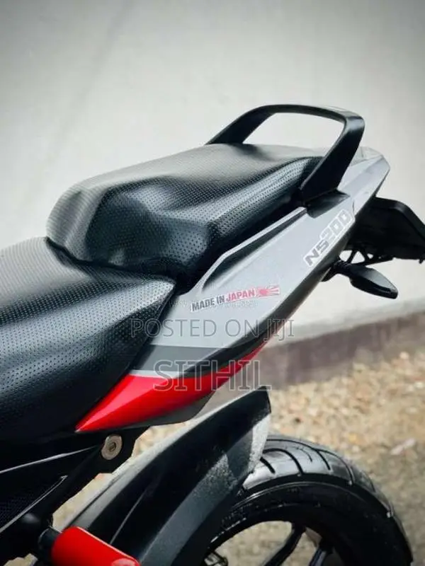 Bajaj Pulsar NS200 BGC 2018 Motorbike (Used)