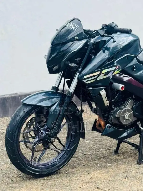Bajaj Pulsar NS200 BFW 2017 Motorbike (Used)