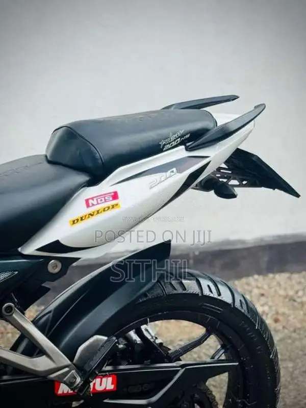 Bajaj Pulsar NS200 BFW 2017 Motorbike (Used)