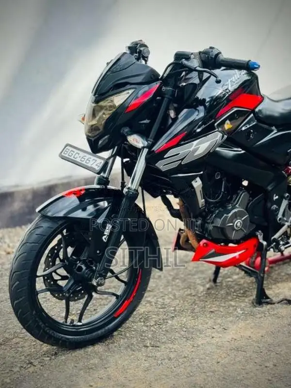 Bajaj Pulsar NS200 BGC 2018 Motorbike (Used)