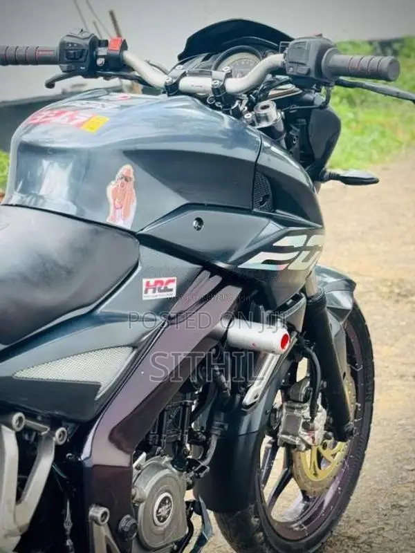 Bajaj Pulsar NS200 BFW 2017 Motorbike (Used)