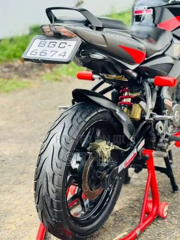 Bajaj Pulsar NS200 BGC 2018 Motorbike (Used)