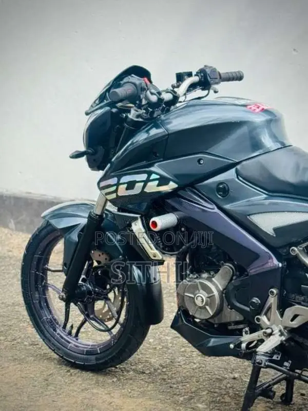 Bajaj Pulsar NS200 BFW 2017 Motorbike (Used)