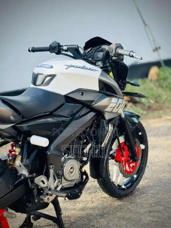 Bajaj Pulsar NS200 BEW 2017 Motorbike (Used)