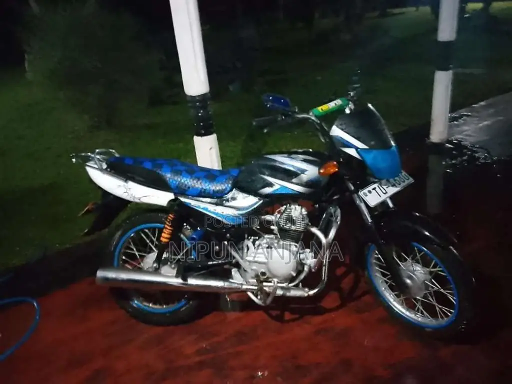 Bajaj CT-100 2012 motorcycle (Used)
