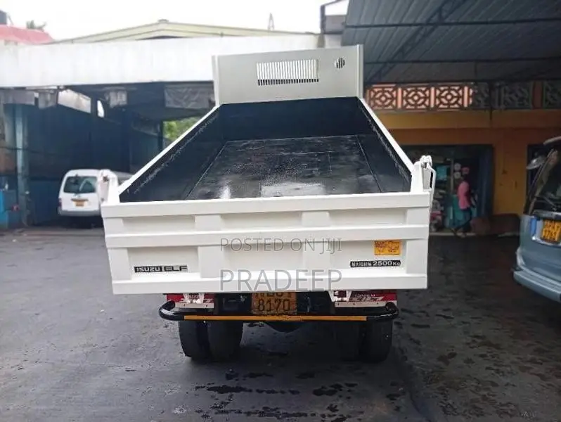 Isuzu Tipper 1999 Lorry (Used)