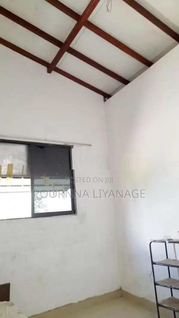 කාමරයක් කුලියට - Boralesgamuwa
