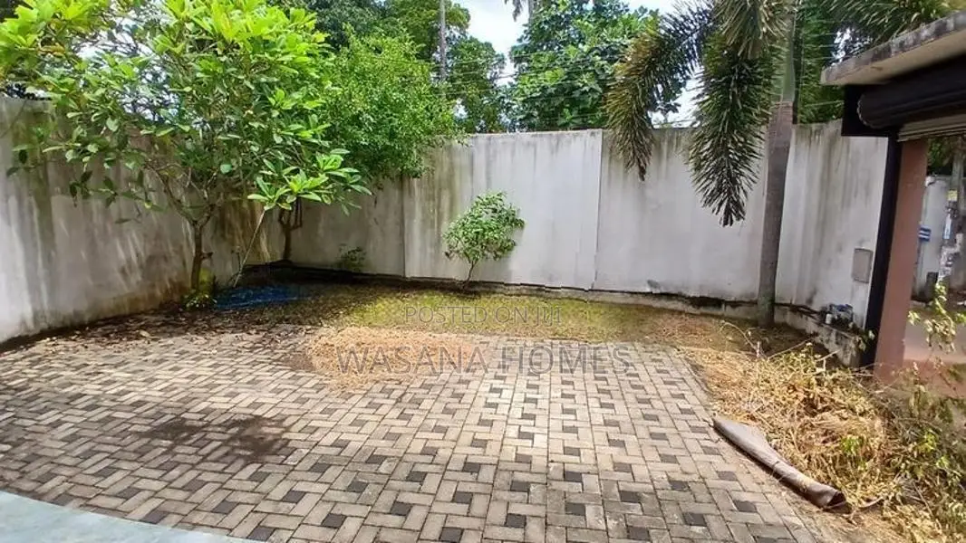 High Residential House for Sale Boralesgamuwa