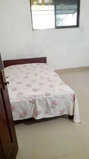කාමරයක් කුලියට - Boralesgamuwa