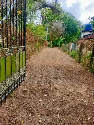 Land for Sale in Minuwangoda