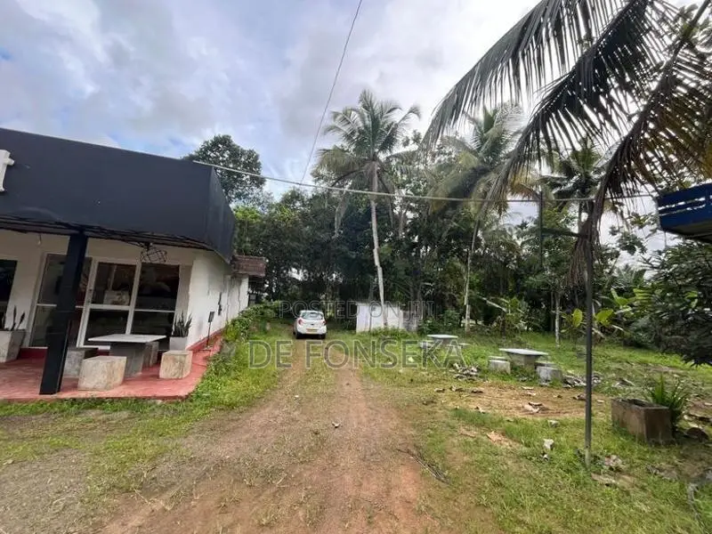 Restaurant/Commercial Property / with Land for Rent Matara City