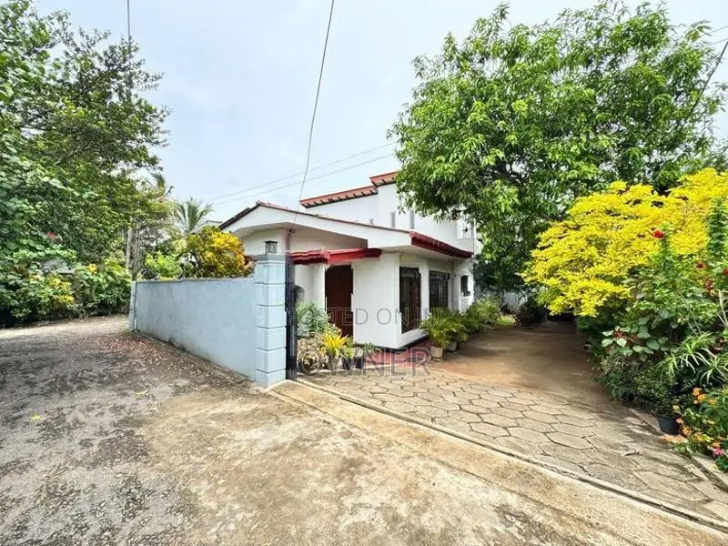Two Story House for Sale in Panadura Town