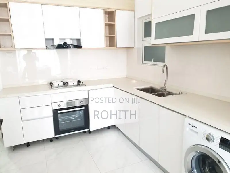 Beach Condo Apartment in Mount Lavinia (Pool + Gym)