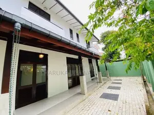 Newly Renovated Two Storey House for Rent Navinna