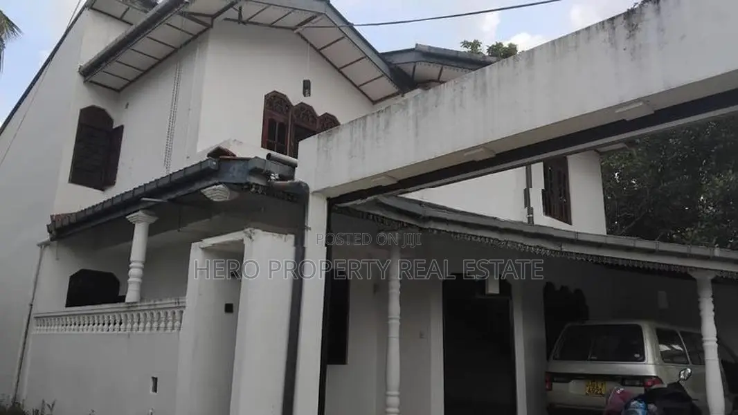 HJS119 - Two Storey House for Sale in Kiribathgoda