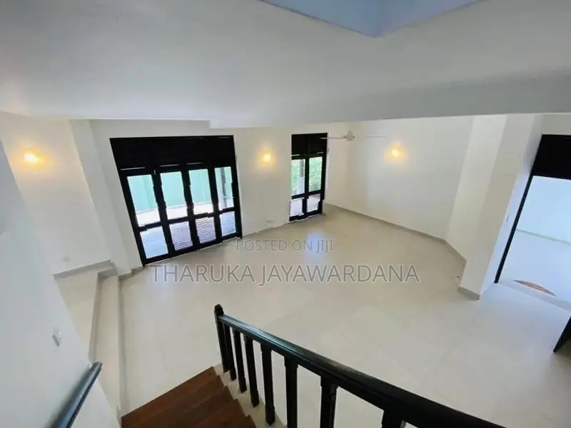 Newly Renovated Two Storey House for Rent Navinna