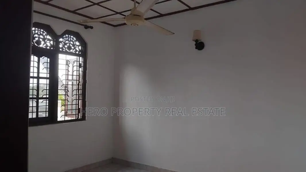 HJS119 - Two Storey House for Sale in Kiribathgoda