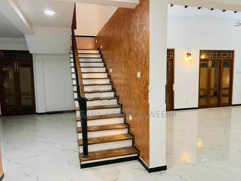 Brand New Solid Modern Super 2 Storey House - Piliyandala