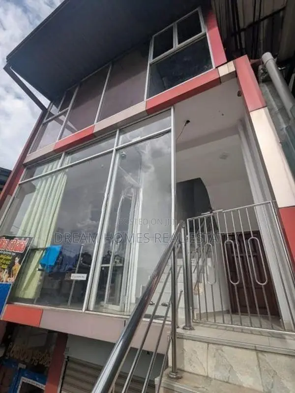 Commercial Building for Sale – Moragahahena