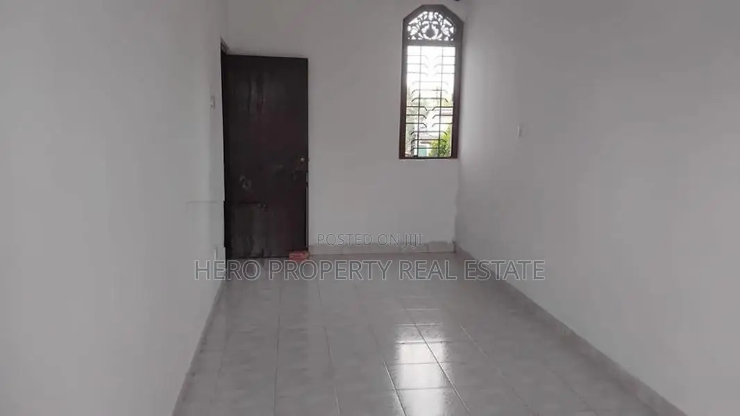 HJS119 - Two Storey House for Sale in Kiribathgoda