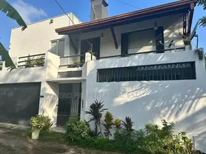 HMS055 - Architecturally Designed 3 Storey House for Sale in Moratuwa