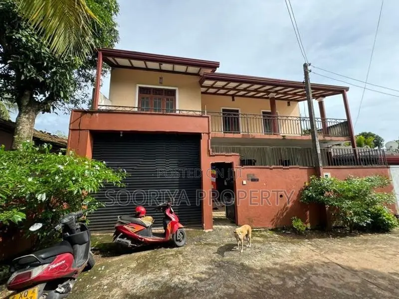 4 Bedroom 2 Storey House for Sale in Piliyandala