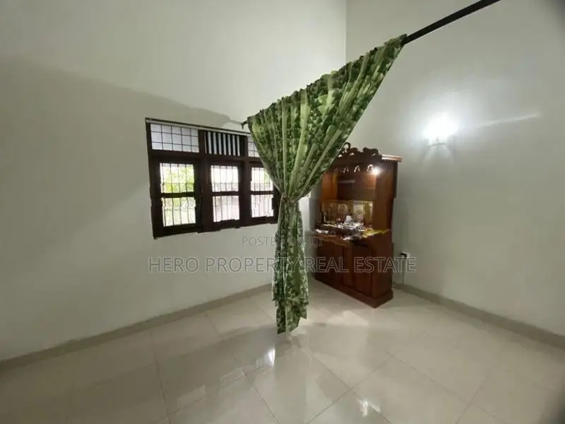 HMS058 - Modern Single Storey House for Sale in Piliyandala
