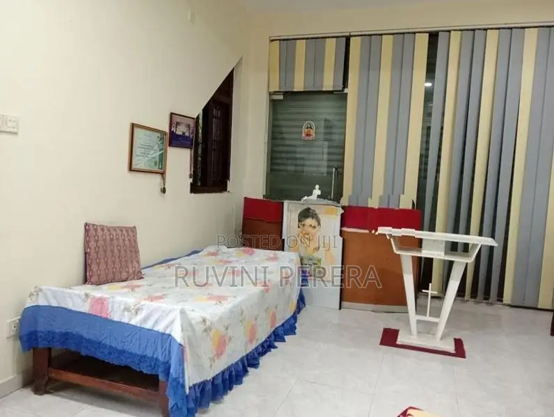 Furnishings A/c Boarding Room for Rent in Visaka Watta Ja Ela