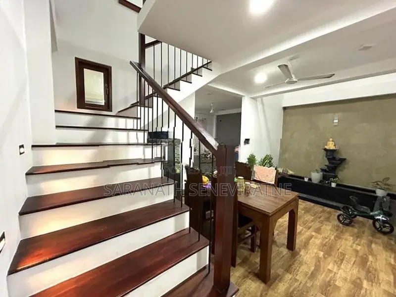 Luxury Newly Built House in Dehiwala
