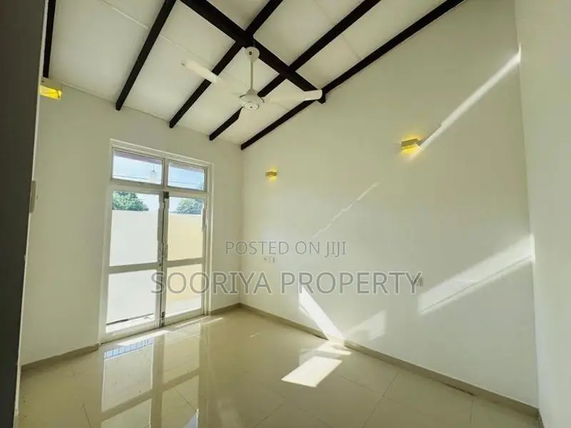 Super Luxury Two Storey House for Sale in Piliyandala