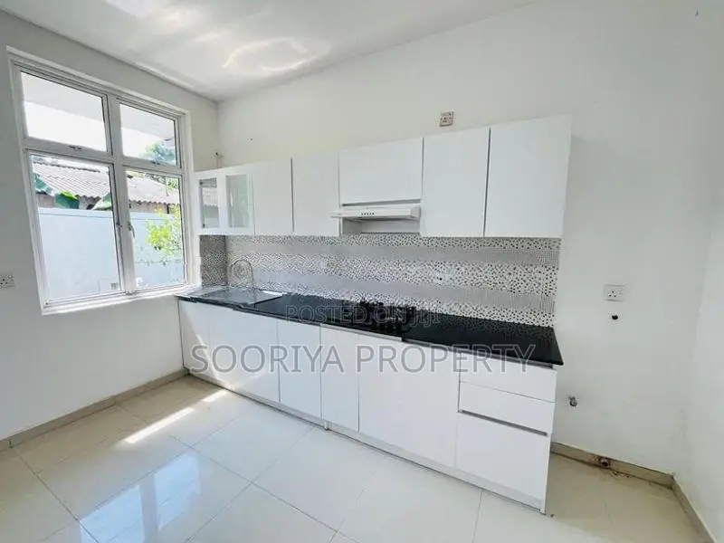 2 Storey Luxury House for Sale with Swimming Pool - Piliyandala