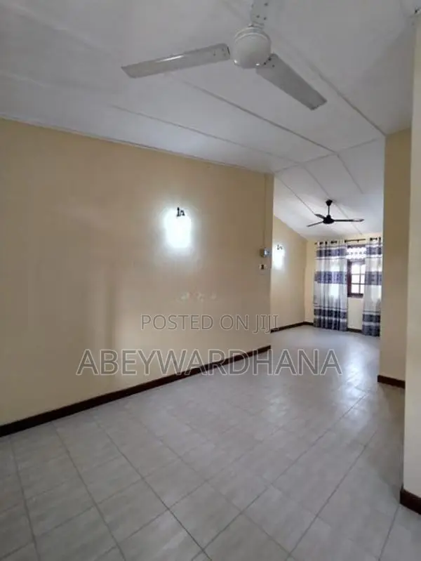 House for Sale Wickramasinghepura Battaramulla