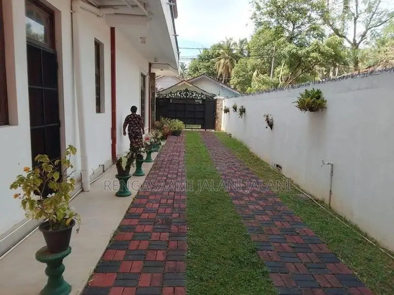 Fully Furnished Luxury Vila Sale Negombo