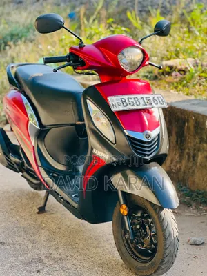 Yamaha 2018 Red
