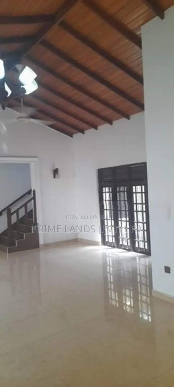 Gampaha Town Full Complet House for Sale