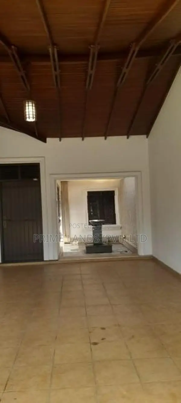 Gampaha Town Full Complet House for Sale