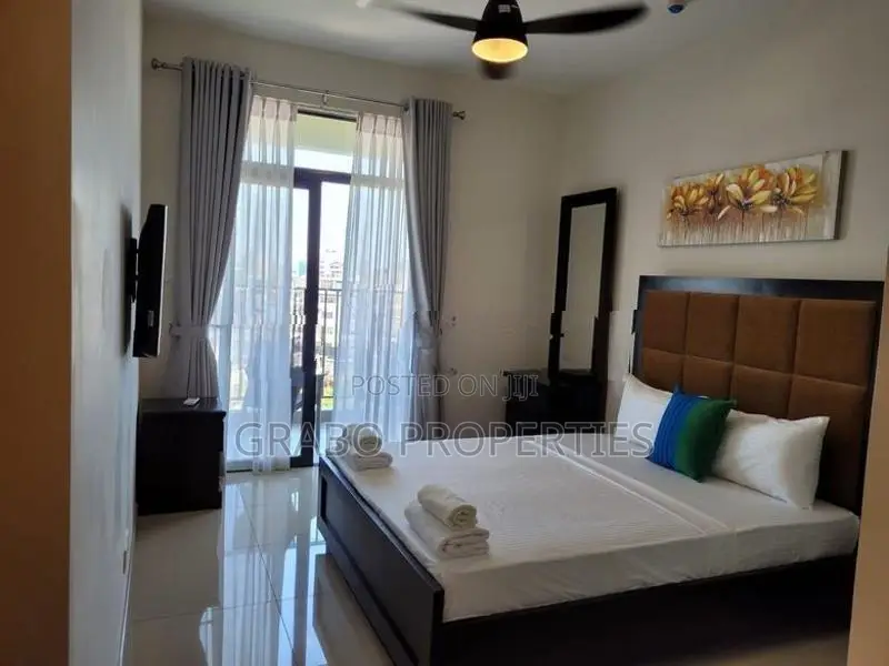 Spacious 3rd floor house for rent in Colombo 15