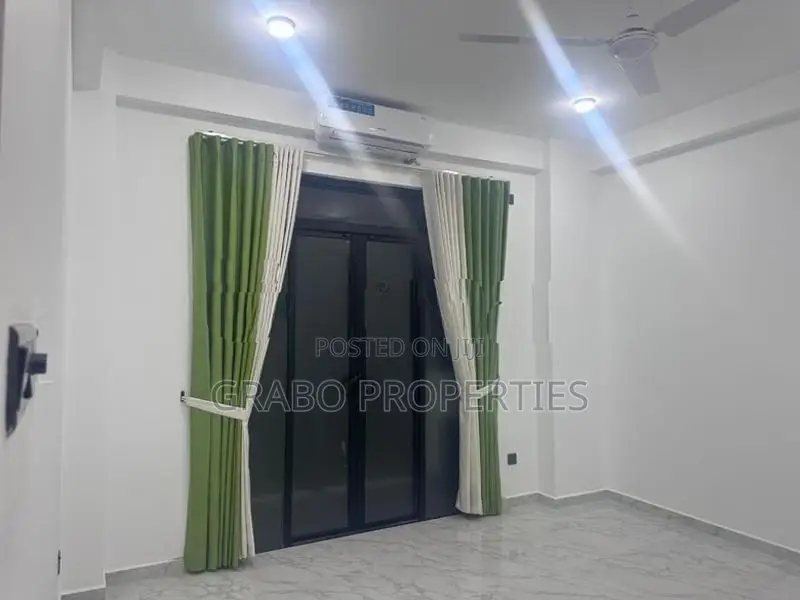 Brand new entire building for rent in Dehiwala