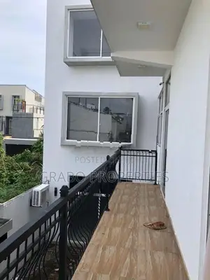 Entire building for rent in Dehiwala