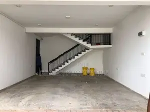 Entire building for rent in Dehiwala