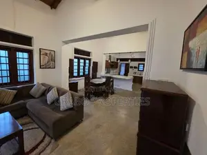 Entire House and building for rent in Mount Lavinia