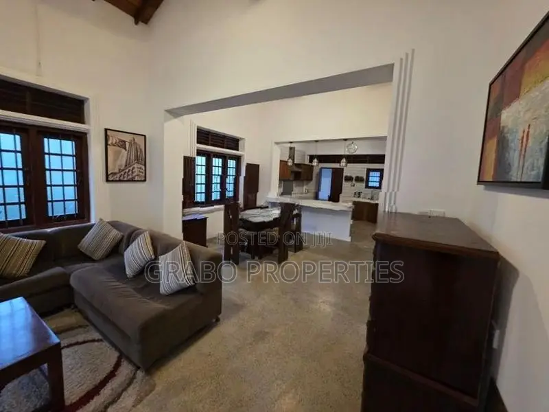 Entire House and building for rent in Mount Lavinia