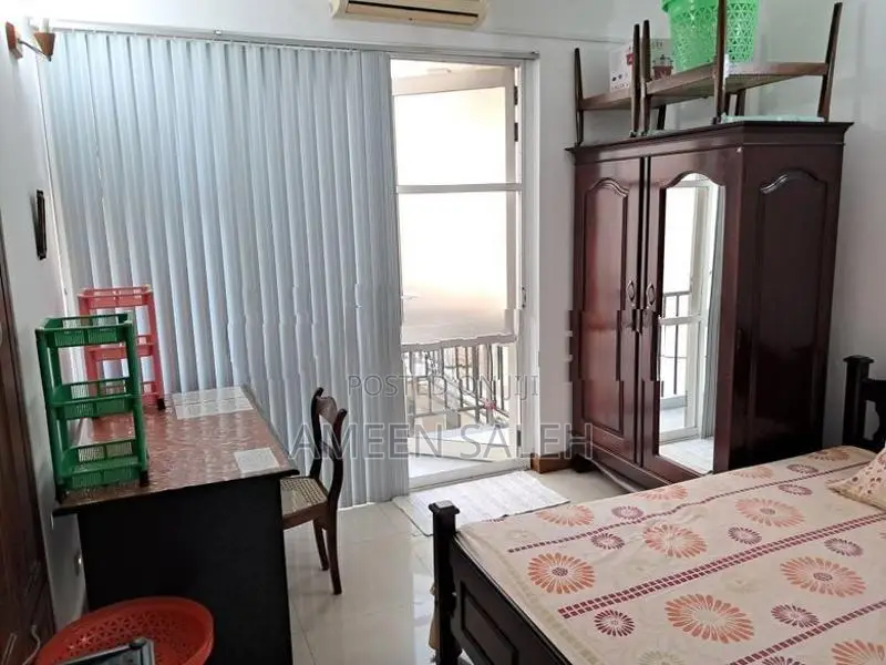 Colombo 8 - for Rent Ladies Furnished Single Room in Apt with Security